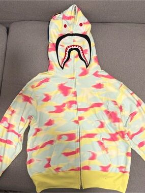BAPE Women’s Screen Camo Full-Zip Shark Hoodie - Small